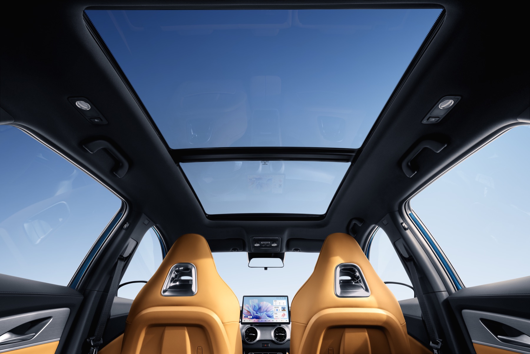 Forthing Friday panoramic glass roof